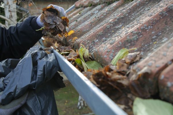 Commercial Gutter Unclogging in Northville